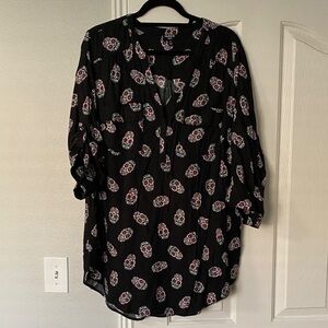 Torrid Black and Pink Skull Print Blouse